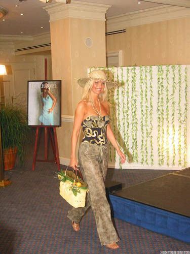 LiseCharmel66Kollektio2004